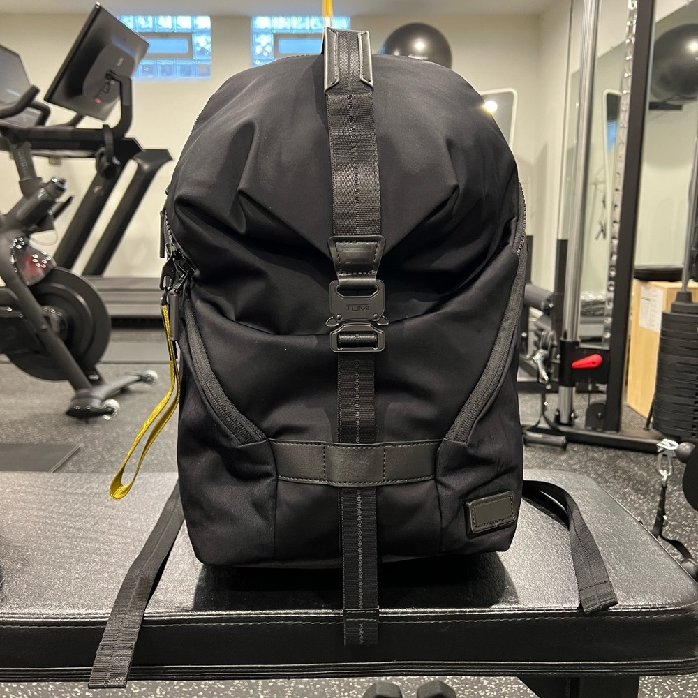 TUMI Tahoe Finch backpack travel suitcase carryon